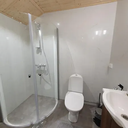 Vaere - Lakeside Relaxation Point 伊纳利